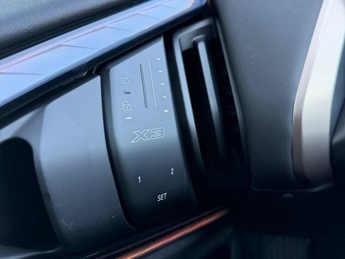 Used 2025 BMW X3 xDrive30i AWD/4WD image 19