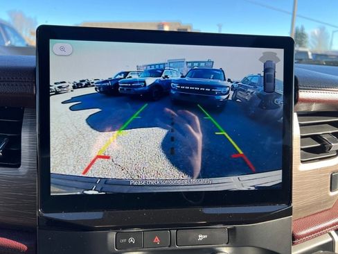 Used 2023 Ford Expedition Max Limited image 21