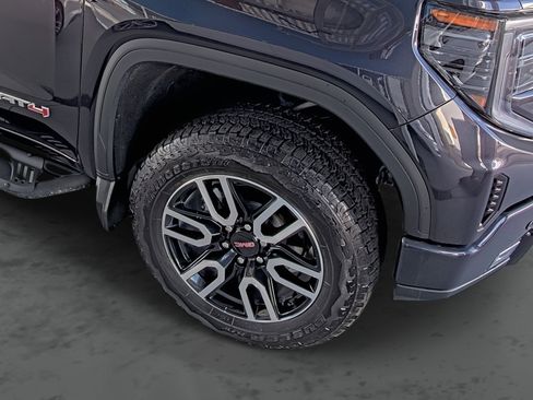 Used 2025 GMC Sierra 1500 AT4 image 16