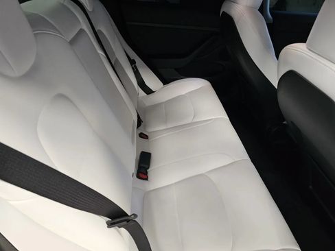 Used 2023 Tesla Model 3 Standard Range RWD image 9