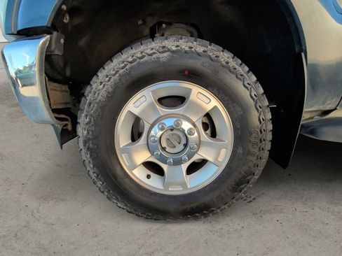 Used 2015 Ford F250 XLT w/ FX4 Off-Road Package image 14