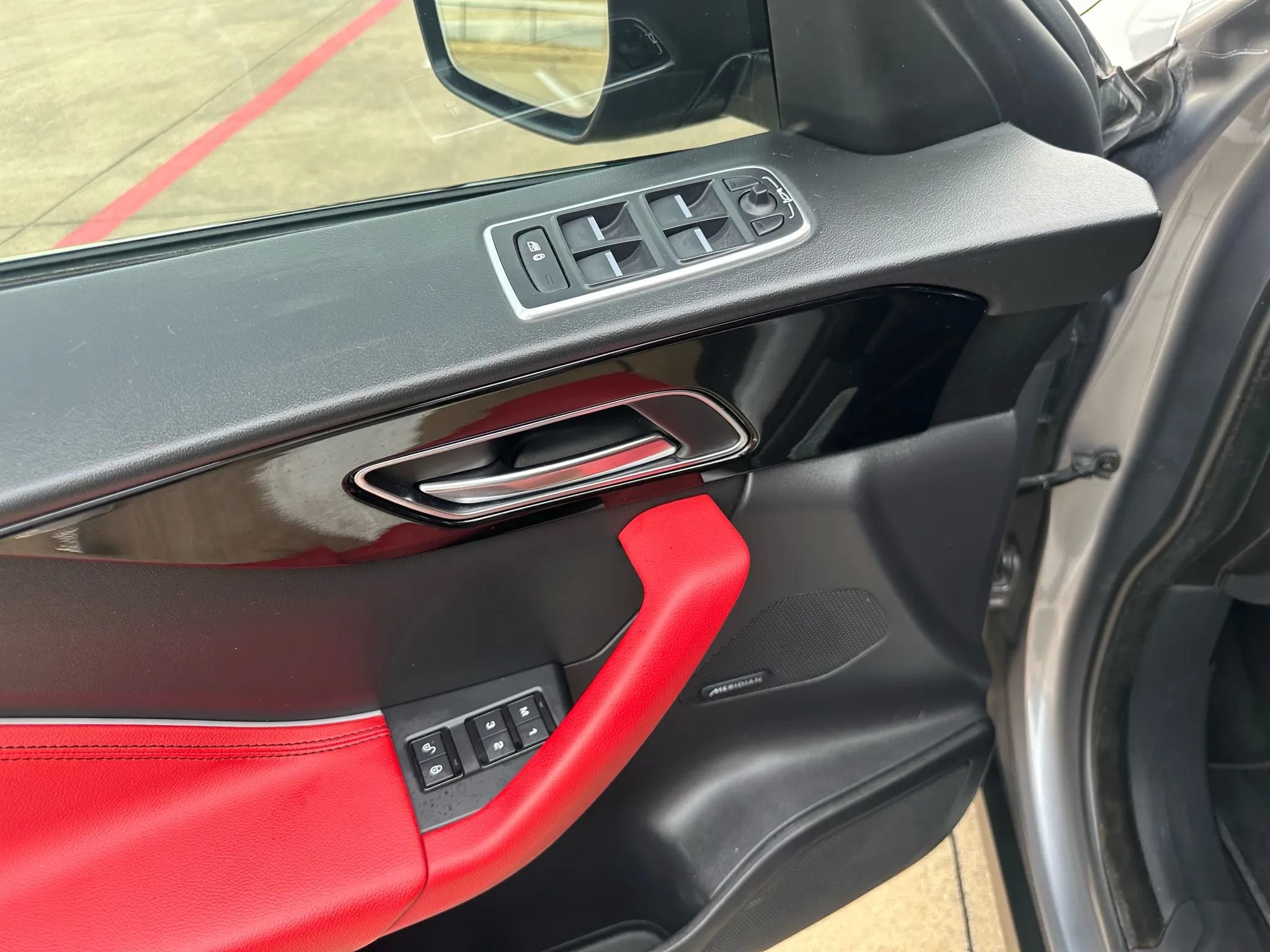Used 2020 Jaguar F-PACE S AWD/4WD image 28