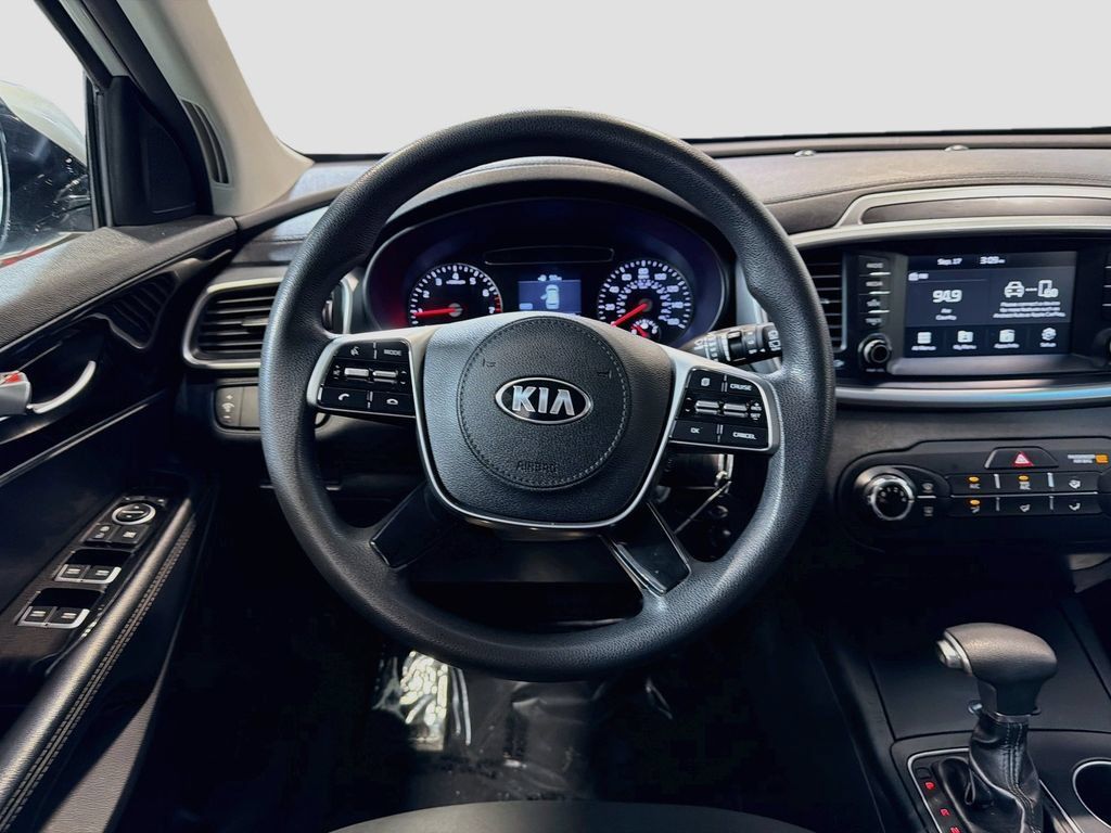 Used 2020 Kia Sorento AWD V6 image 16