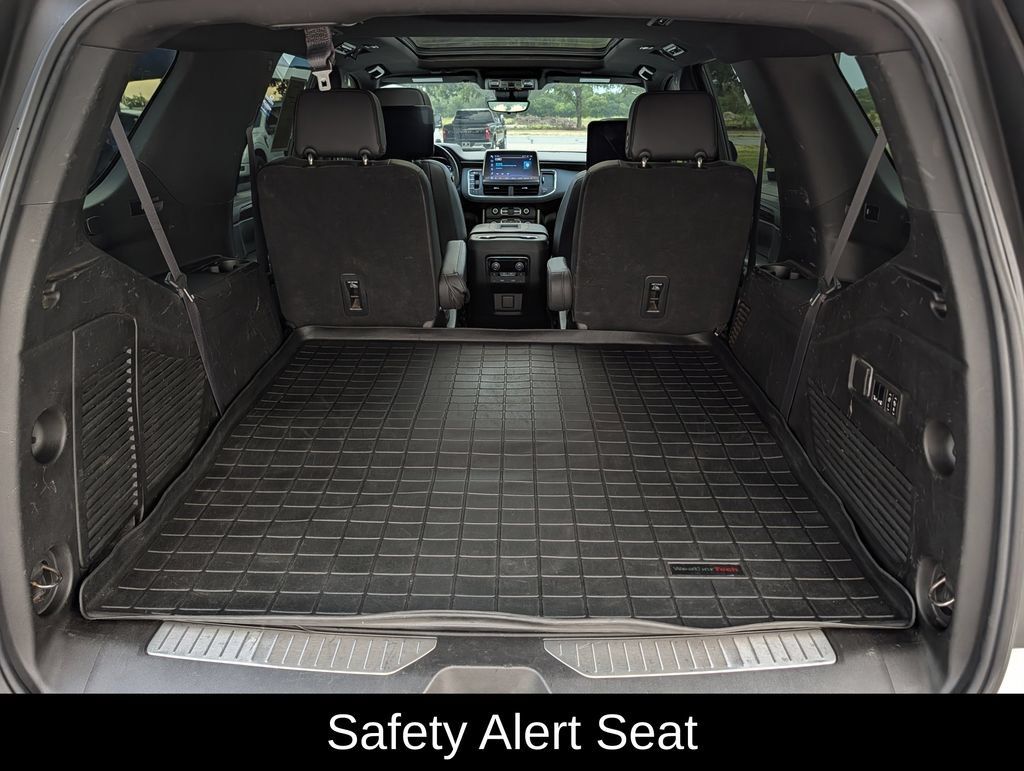 Used 2023 Chevrolet Tahoe High Country w/ Premium Package 2 AWD/4WD image 31