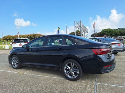 Used 2024 Volkswagen Jetta SE FWD image 7
