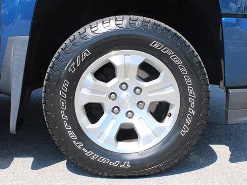 Used 2017 Chevrolet Silverado 1500 LT w/ All Star Edition AWD/4WD image 36