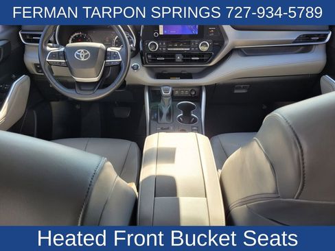 Used 2023 Toyota Highlander XLE image 17
