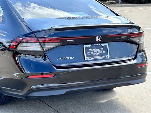 Used 2025 Honda Accord LX image 6