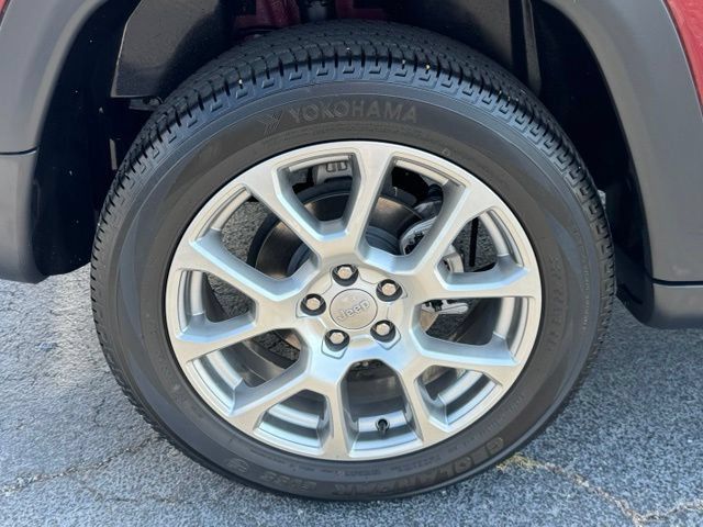 Used 2022 Jeep Compass Latitude AWD/4WD image 6