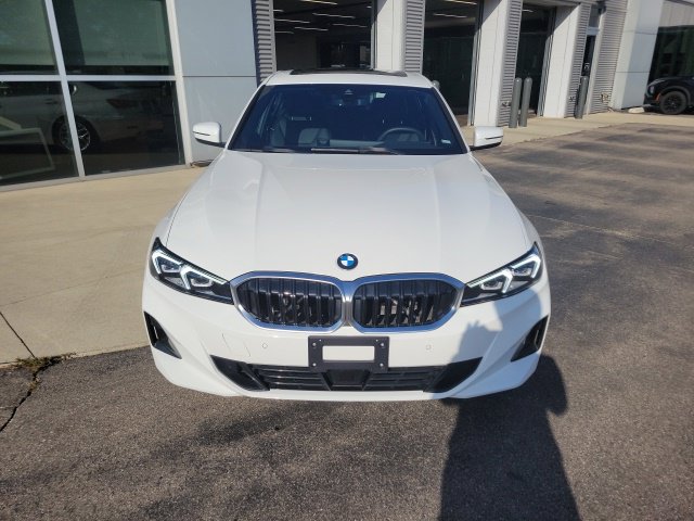 Used 2026 BMW 330i xDrive Sedan AWD/4WD image 7