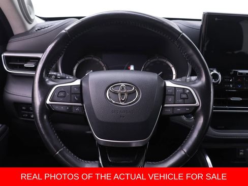 Used 2022 Toyota Highlander Platinum AWD/4WD image 13