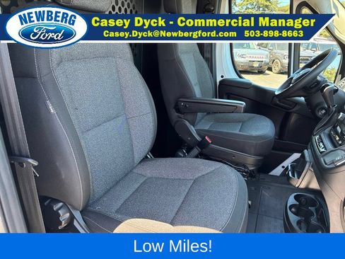 Used 2025 RAM ProMaster 2500 w/ U-Haul Equipment Group FWD image 26