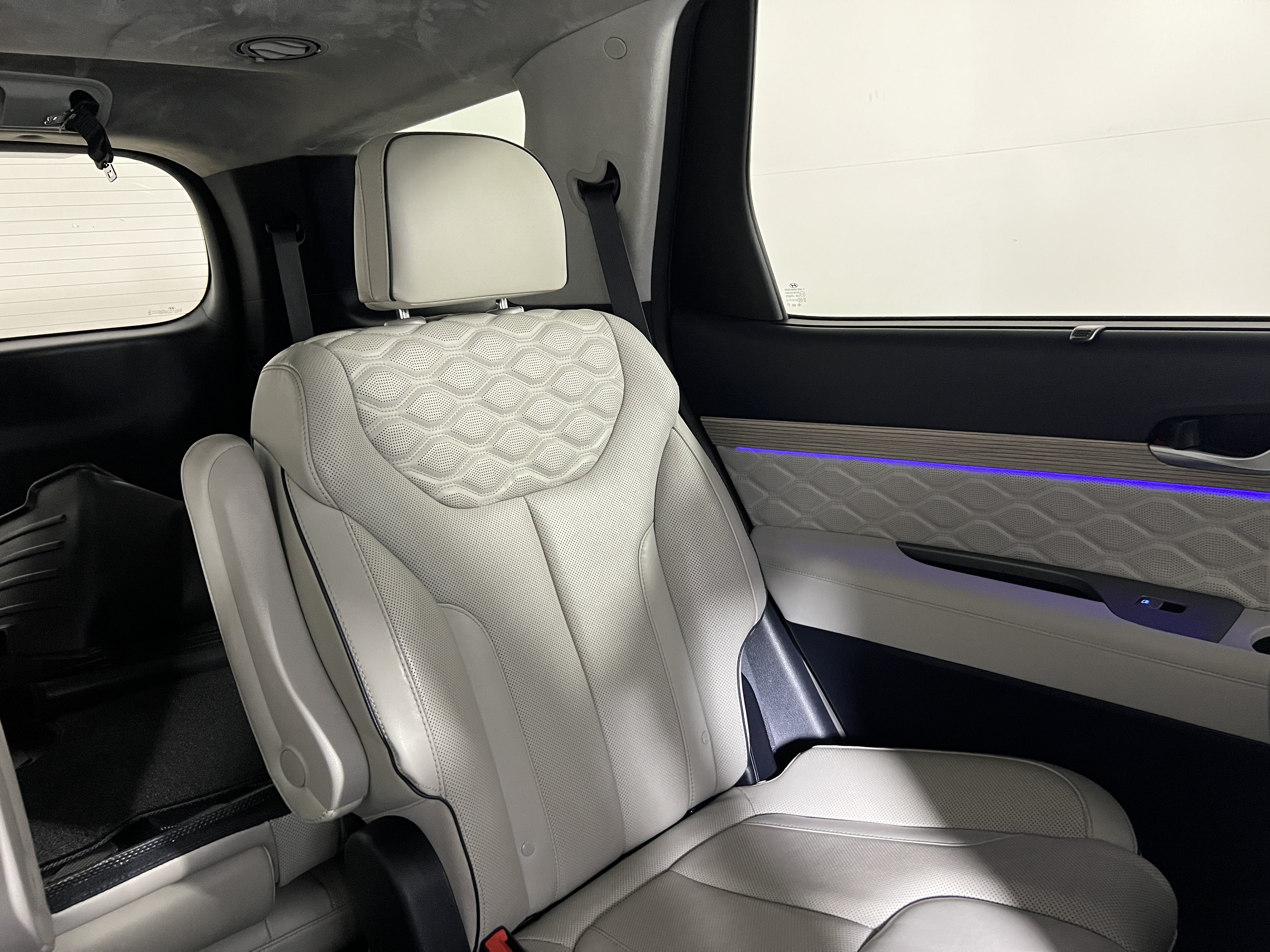 Used 2021 Hyundai Palisade Calligraphy FWD image 15