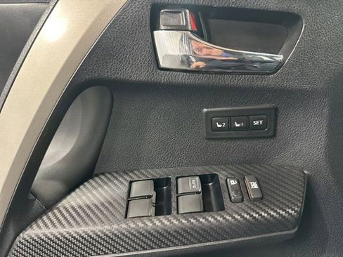 Used 2014 Toyota RAV4 Limited AWD/4WD image 16