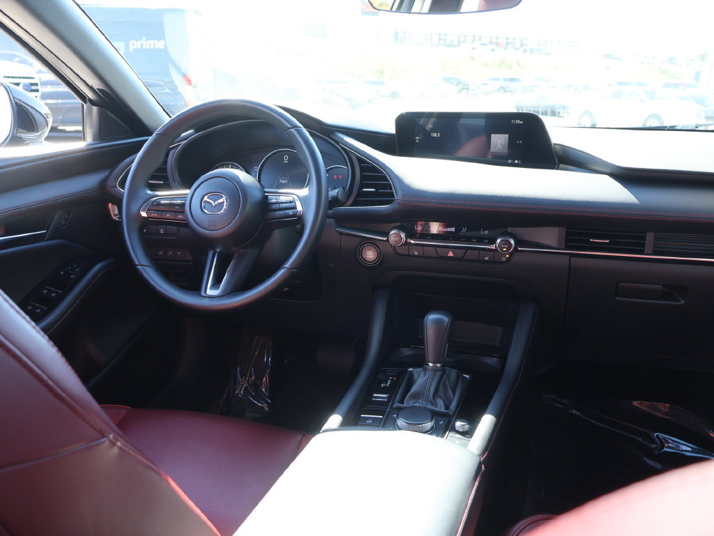 Used 2026 MAZDA MAZDA3 Carbon AWD/4WD image 12