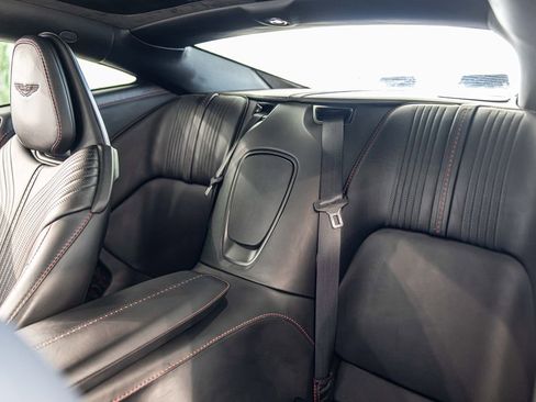 Used 2018 Aston Martin DB11 V12 RWD image 29