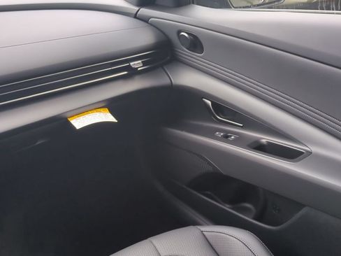 New 2026 Hyundai Elantra SEL Sport FWD image 18