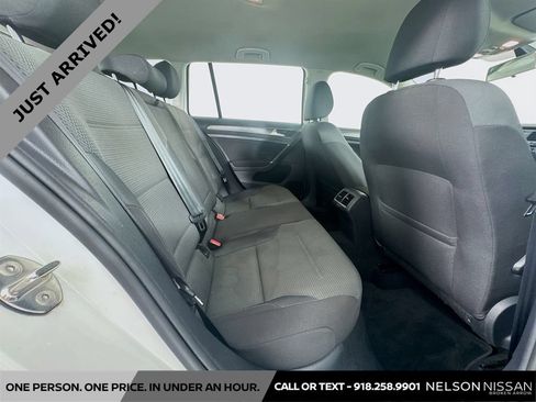 Used 2019 Volkswagen Golf S FWD image 24
