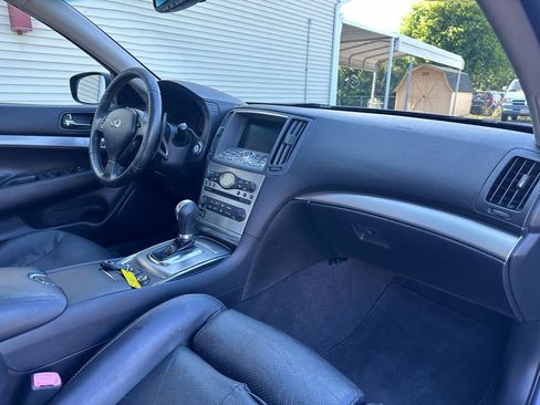 Used 2011 INFINITI G37 x Sedan w/ Premium Pkg AWD/4WD image 14