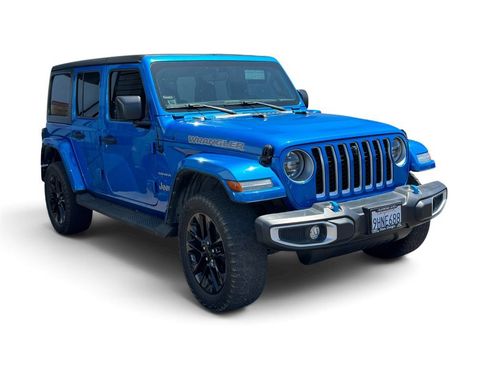 Used 2023 Jeep Wrangler Unlimited Sahara w/ Cold Weather Group AWD/4WD image 18