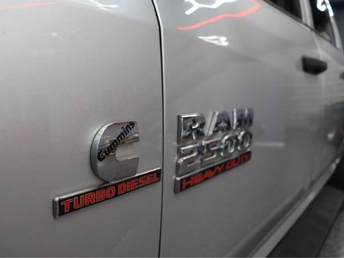 Used 2016 RAM 2500 Tradesman w/ Chrome Appearance Group AWD/4WD image 8