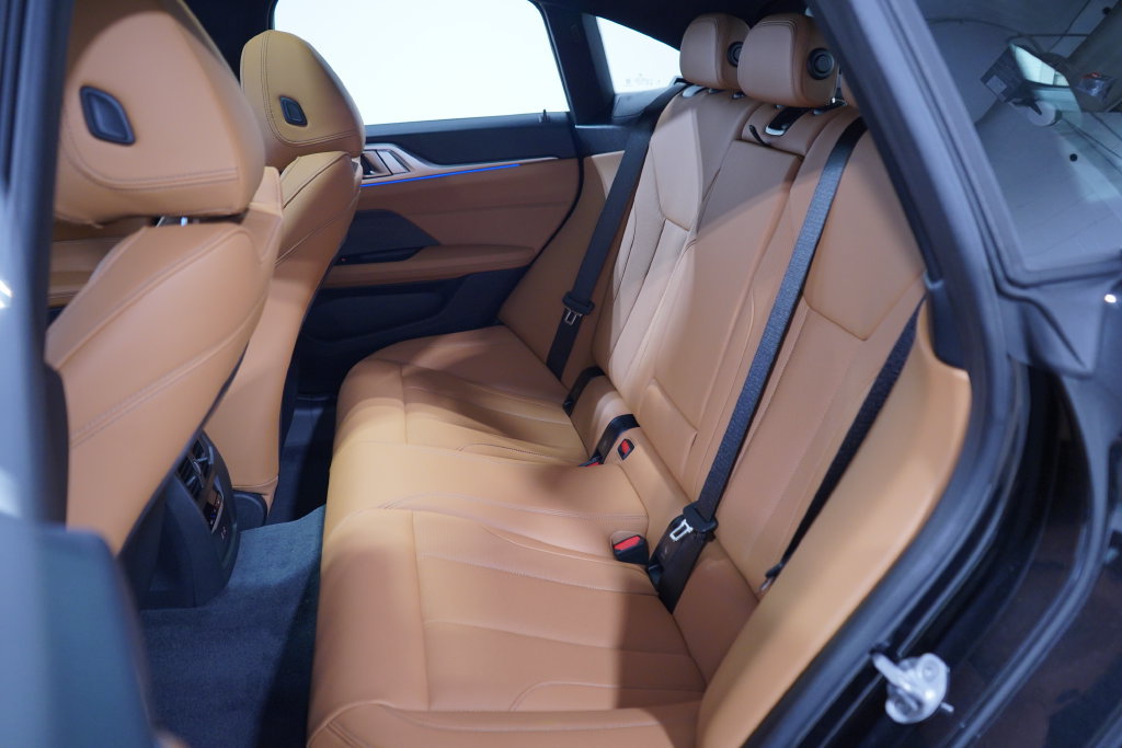 New 2026 BMW i4 xDrive40i w/ Premium Package AWD/4WD image 10