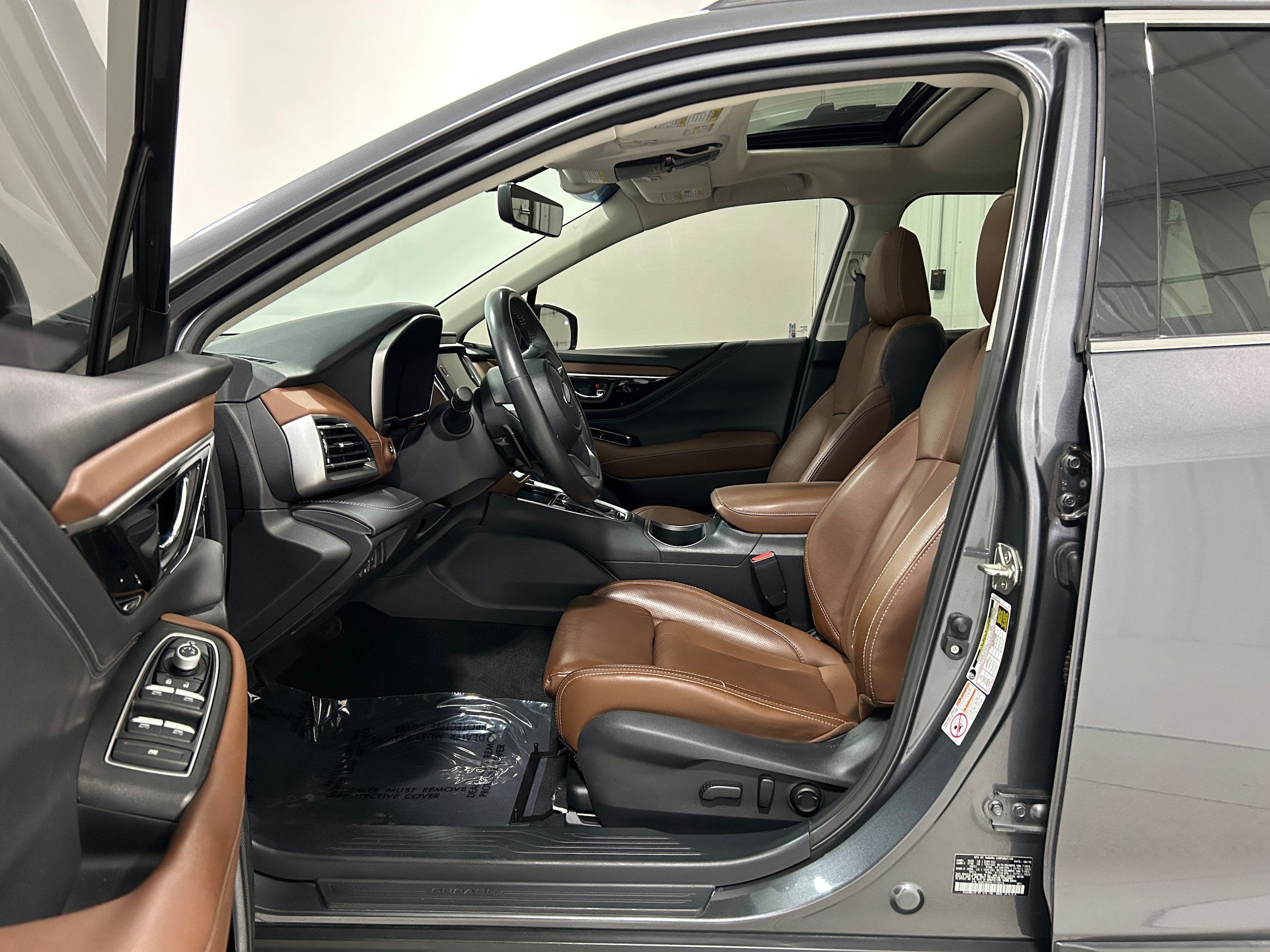Used 2020 Subaru Outback Touring XT AWD/4WD image 4