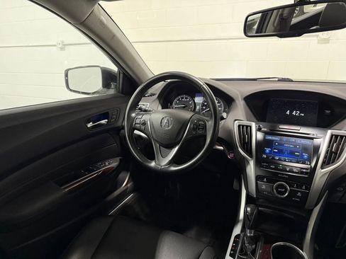 Used 2017 Acura TLX image 22