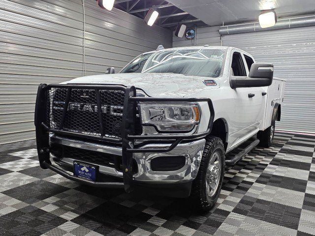 Used 2024 RAM 3500 Tradesman w/ Chrome Appearance Group AWD/4WD image 46