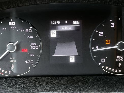 Used 2023 RAM ProMaster 2500 FWD image 11