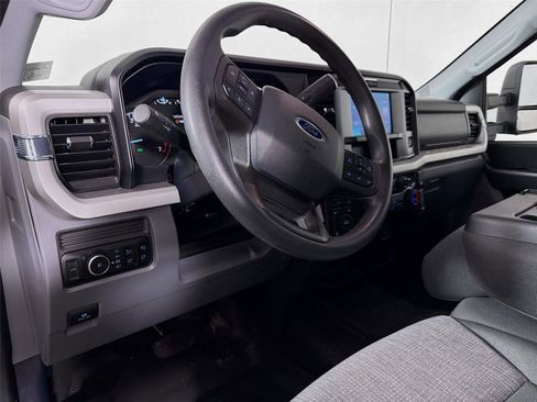 Used 2025 Ford F350 XLT w/ FX4 Off-Road Package AWD/4WD image 9
