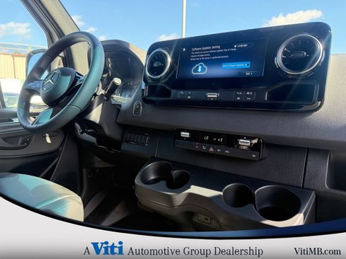 Used 2026 Mercedes-Benz Sprinter 2500 image 2