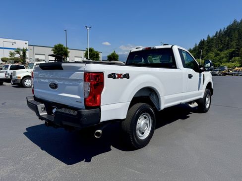 Used 2022 Ford F250 XL w/ Power Equipment Group AWD/4WD image 4