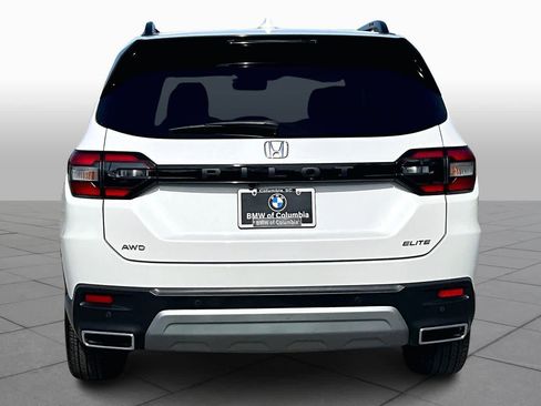 Used 2025 Honda Pilot Elite image 4