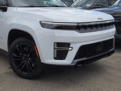 New 2026 Jeep Grand Wagoneer Summit AWD/4WD image 4