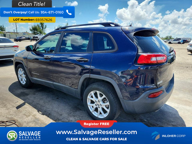 Used 2016 Jeep Cherokee Sport FWD image 3