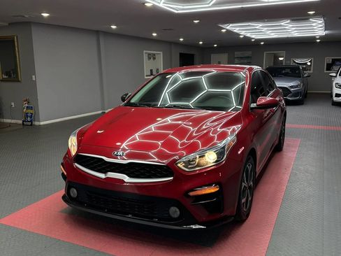 Used 2021 Kia Forte LXS FWD image 2