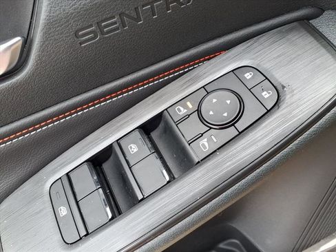 New 2026 Nissan Sentra SR image 17