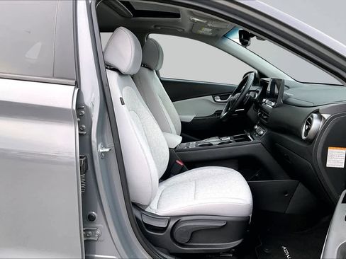Used 2023 Hyundai Kona SEL FWD image 14