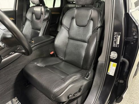Used 2023 Volvo XC90 B5 Plus image 23
