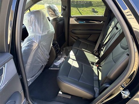 New 2026 Cadillac XT5 Premium Luxury w/ LPO, Floor Liner Package image 9