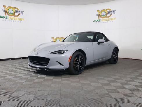 New 2025 MAZDA MX-5 Miata Grand Touring w/ Appearance Package image 4