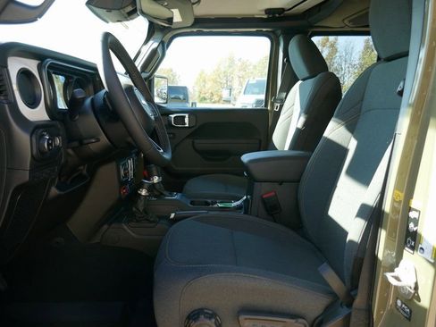New 2026 Jeep Gladiator Mojave AWD/4WD image 18