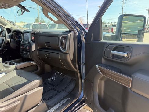 Used 2022 Chevrolet Silverado 2500 LT w/ Z71 Sport Edition AWD/4WD image 16