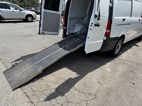 Used 2021 Mercedes-Benz Metris image 23