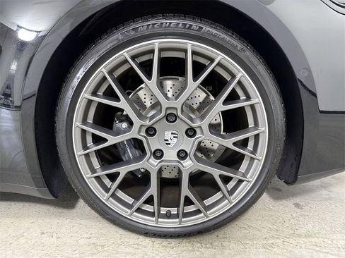 Certified 2025 Porsche 911 Carrera image 14