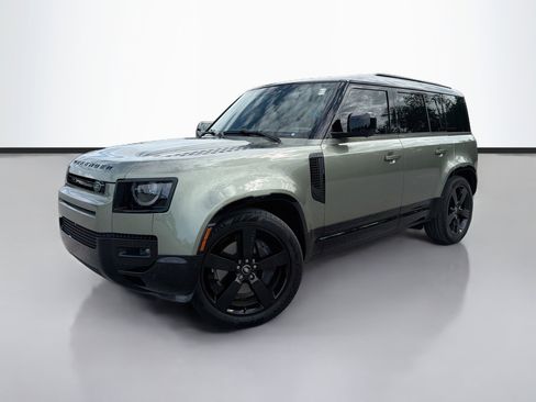 Used 2025 Land Rover Defender 110 X-Dynamic SE AWD/4WD image 1