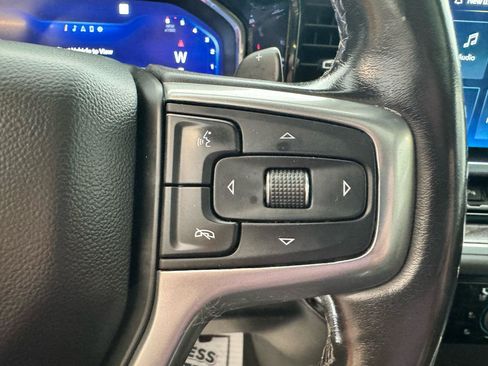 Used 2022 Chevrolet Silverado 1500 LTZ w/ LTZ Premium Package AWD/4WD image 15
