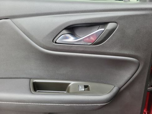 Used 2025 Chevrolet Blazer LT image 12