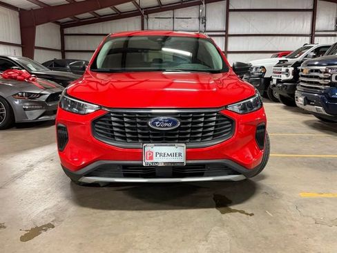 Used 2024 Ford Escape Active FWD image 2